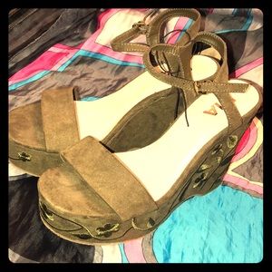 MIA Low Platform Wedges